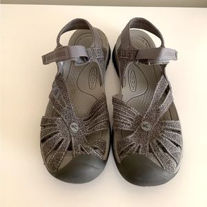Women’s Keen athletic sandals, grey, size 9